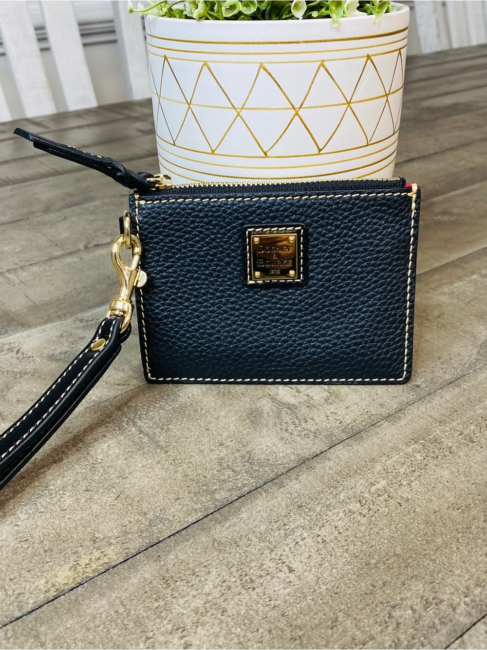 Dooney & Bourke Pebble Grain Leather Zip Top Card Case Wristlet Wallet Black
